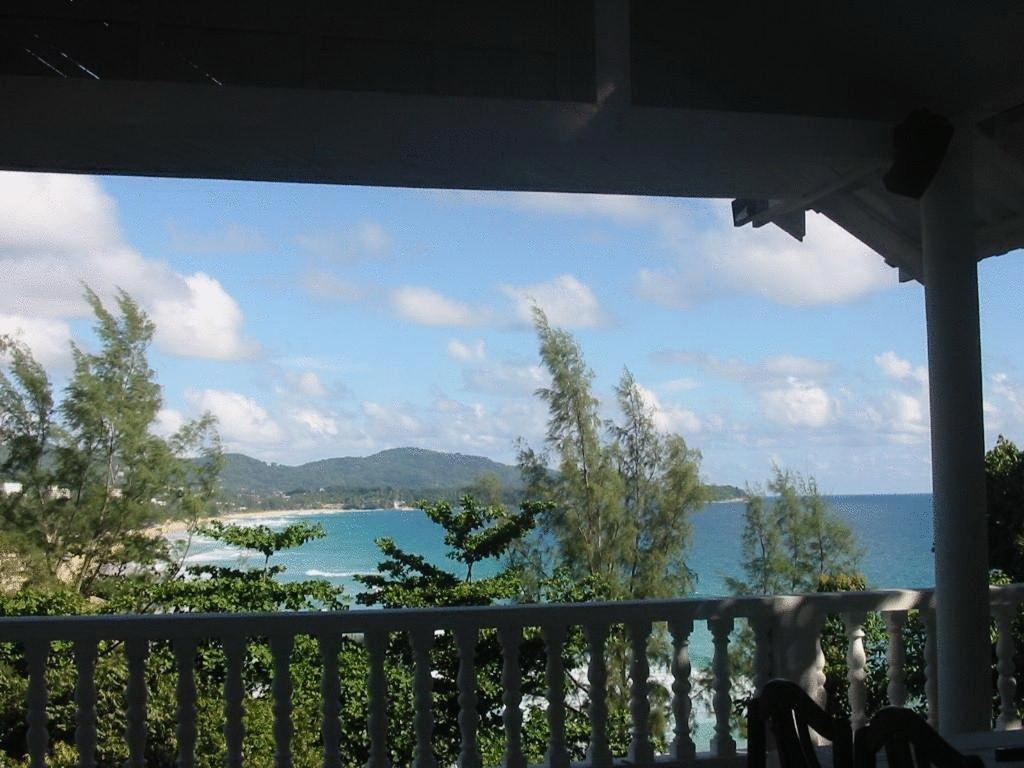 Karon Cliff Contemporary Boutique Bungalows Hotel Buitenkant foto