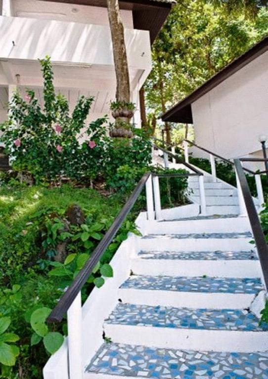 Karon Cliff Contemporary Boutique Bungalows Hotel Buitenkant foto